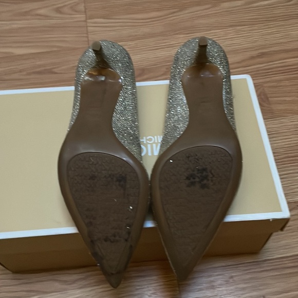 MK Kitten glitter pump - Picture 6 of 9